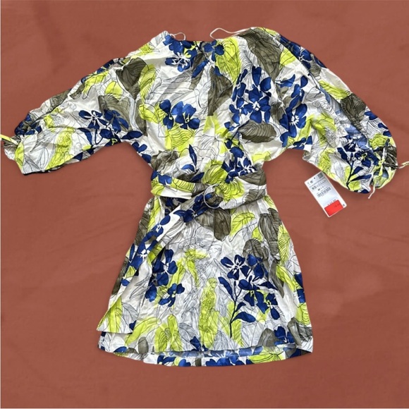 Zara Dresses & Skirts - FLORAL BELTED DRESS